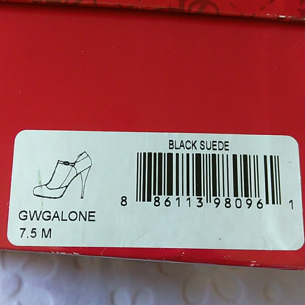 BLACK SUEDE SHOES GUESS. - Picture 6 of 7